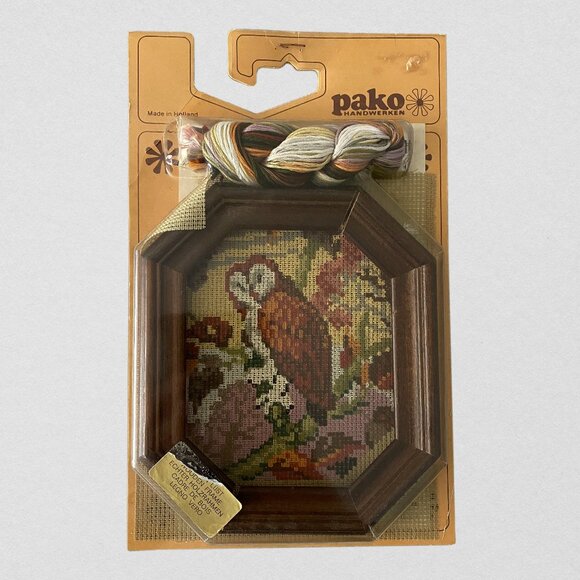 Vintage Pako Owl Mini 5" x 6" Embroidery Kit Wooden Frame - Picture 1 of 6